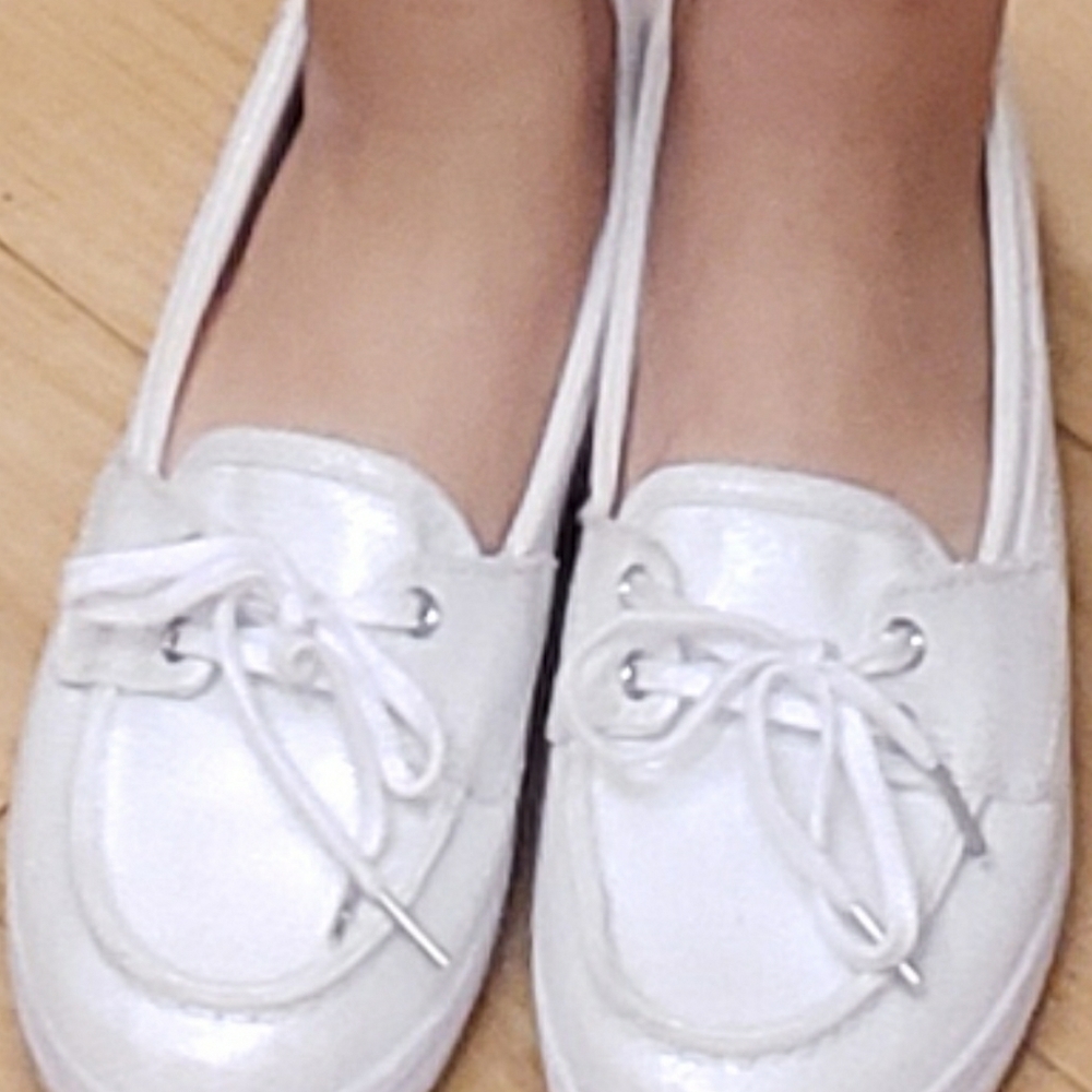 *NOT SELLING *looking for Keds boat white flats